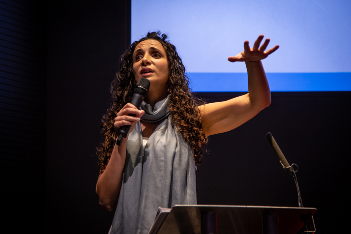 AU Live 2018 Ella Al Shamahi