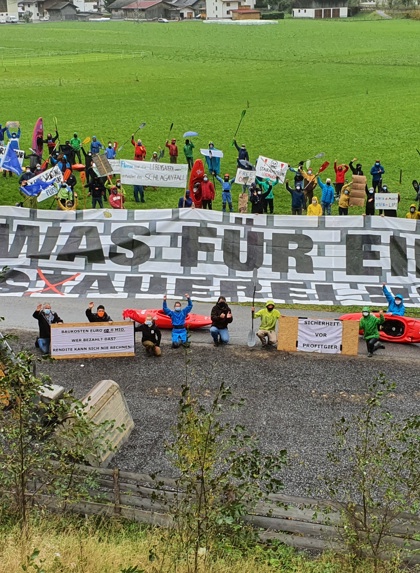 Dan Yates 3 Austria Protest 1